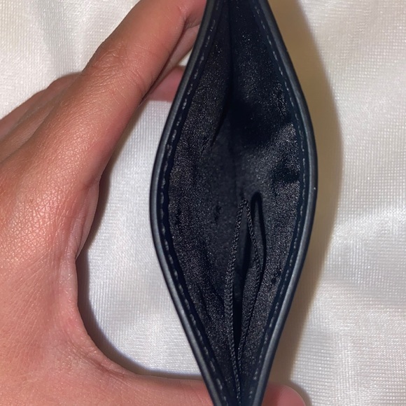 Micheal Kors Card Holder - Picture 3 of 4